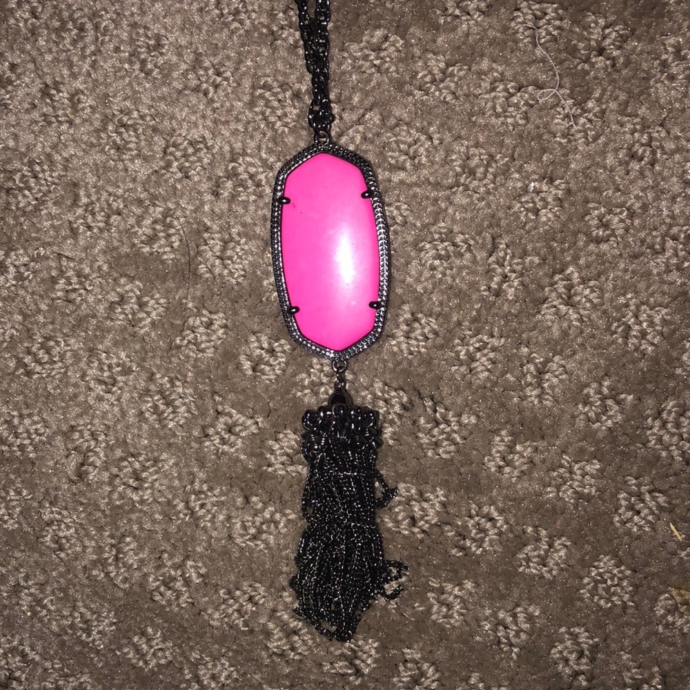 Kendra Scott necklace (kendra scott bag included)